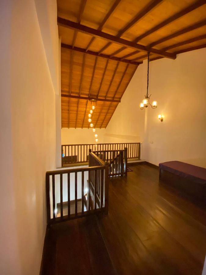 Bed and Breakfast The Dutch Boutique Galle Esterno foto