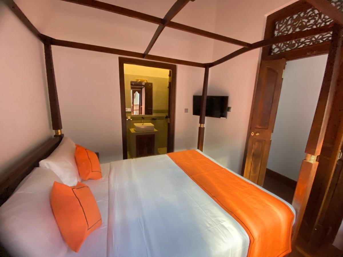 Bed and Breakfast The Dutch Boutique Galle Esterno foto