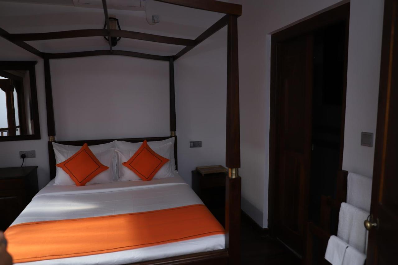 Bed and Breakfast The Dutch Boutique Galle Esterno foto